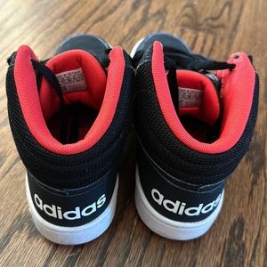 Boys big kid adidas high top size 4